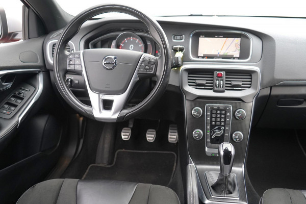 Volvo V40 2.0 T4 Business Sport / NL-Auto / 190 PK / Distributie recent verv. / Navigatie / Cruise / Climate