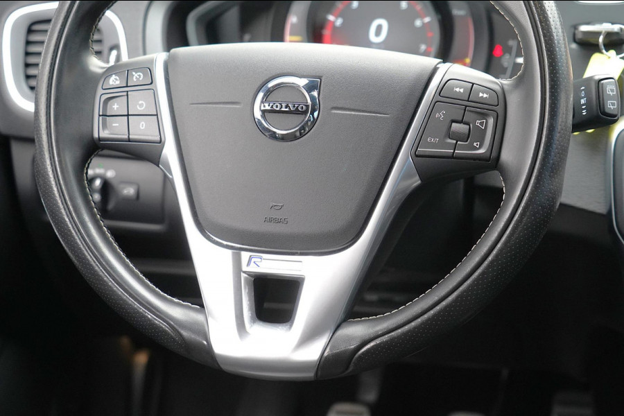 Volvo V40 2.0 T4 Business Sport / NL-Auto / 190 PK / Distributie recent verv. / Navigatie / Cruise / Climate