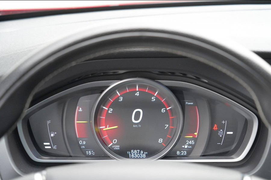 Volvo V40 2.0 T4 Business Sport / NL-Auto / 190 PK / Distributie recent verv. / Navigatie / Cruise / Climate