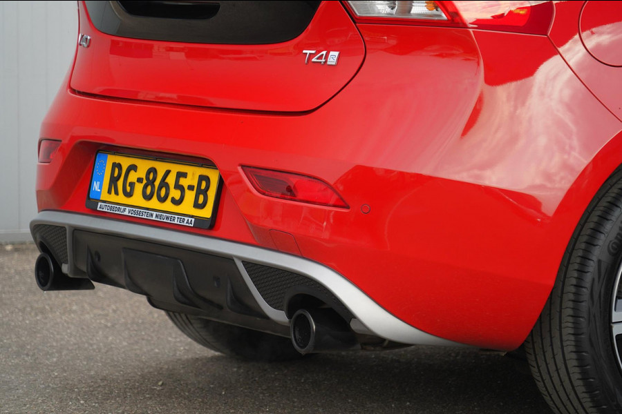 Volvo V40 2.0 T4 Business Sport / NL-Auto / 190 PK / Distributie recent verv. / Navigatie / Cruise / Climate