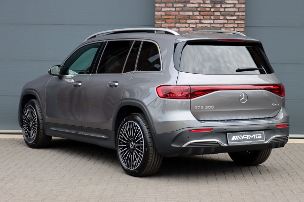 Mercedes-Benz EQB 300 4MATIC AMG Line 71 kWh | Facelift | Panoramadak | Distronic | Memory | Burmester | Keyless Go | Trekhaak | Verwarmd Stuurwiel | Surround Camera | HUD | Augmented Reality |