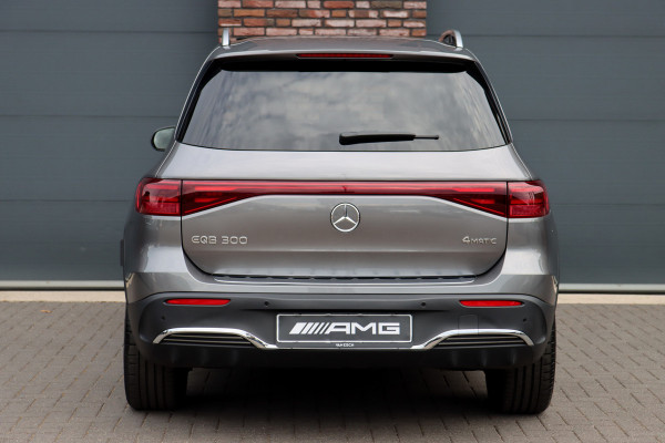 Mercedes-Benz EQB 300 4MATIC AMG Line 71 kWh | Facelift | Panoramadak | Distronic | Memory | Burmester | Keyless Go | Trekhaak | Verwarmd Stuurwiel | Surround Camera | HUD | Augmented Reality |