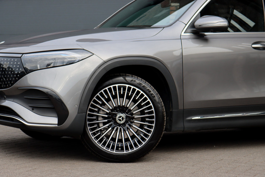 Mercedes-Benz EQB 300 4MATIC AMG Line 71 kWh | Facelift | Panoramadak | Distronic | Memory | Burmester | Keyless Go | Trekhaak | Verwarmd Stuurwiel | Surround Camera | HUD | Augmented Reality |