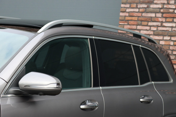 Mercedes-Benz EQB 300 4MATIC AMG Line 71 kWh | Facelift | Panoramadak | Distronic | Memory | Burmester | Keyless Go | Trekhaak | Verwarmd Stuurwiel | Surround Camera | HUD | Augmented Reality |