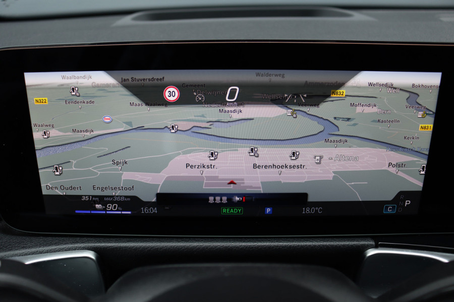 Mercedes-Benz EQB 300 4MATIC AMG Line 71 kWh | Facelift | Panoramadak | Distronic | Memory | Burmester | Keyless Go | Trekhaak | Verwarmd Stuurwiel | Surround Camera | HUD | Augmented Reality |