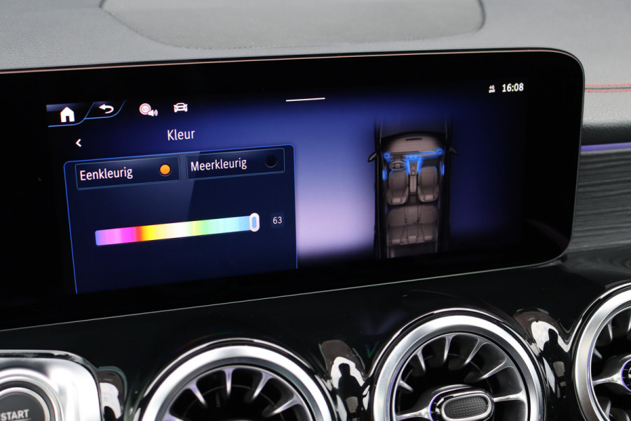 Mercedes-Benz EQB 300 4MATIC AMG Line 71 kWh | Facelift | Panoramadak | Distronic | Memory | Burmester | Keyless Go | Trekhaak | Verwarmd Stuurwiel | Surround Camera | HUD | Augmented Reality |