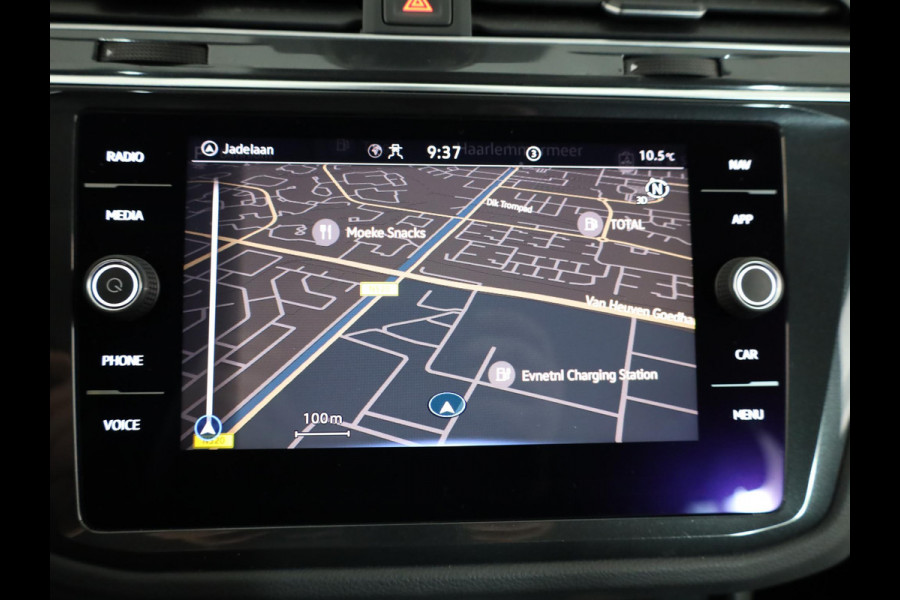 Volkswagen Tiguan 1.4 TSI eHybrid Life 245 pk Automaat (DSG) | Navigatie | Parkeersensoren (Park assist) | Achteruitrijcamera | Adaptieve cruise control | Stoelverwarming |
