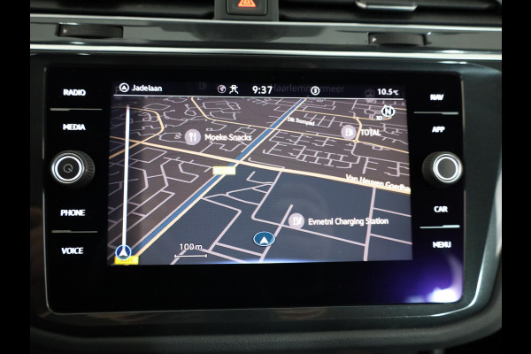 Volkswagen Tiguan 1.4 TSI eHybrid Life 245 pk Automaat (DSG) | Navigatie | Parkeersensoren (Park assist) | Achteruitrijcamera | Adaptieve cruise control | Stoelverwarming |