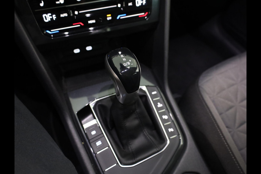 Volkswagen Tiguan 1.4 TSI eHybrid Life 245 pk Automaat (DSG) | Navigatie | Parkeersensoren (Park assist) | Achteruitrijcamera | Adaptieve cruise control | Stoelverwarming |