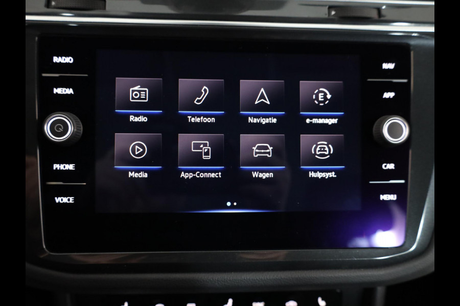 Volkswagen Tiguan 1.4 TSI eHybrid Life 245 pk Automaat (DSG) | Navigatie | Parkeersensoren (Park assist) | Achteruitrijcamera | Adaptieve cruise control | Stoelverwarming |