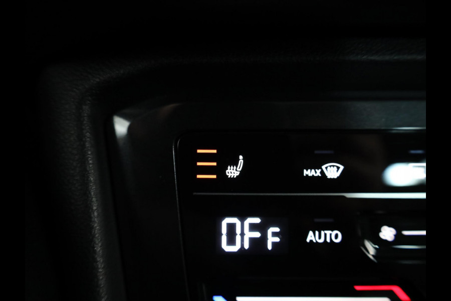 Volkswagen Tiguan 1.4 TSI eHybrid Life 245 pk Automaat (DSG) | Navigatie | Parkeersensoren (Park assist) | Achteruitrijcamera | Adaptieve cruise control | Stoelverwarming |