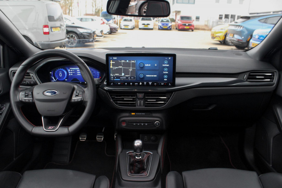 Ford Focus 2.3 Ecoboost 280pk ST-3 | Sper Differentieel | Panoramadak | Adaptive cruise control |Winter Pack | Trekhaak Afneembaar