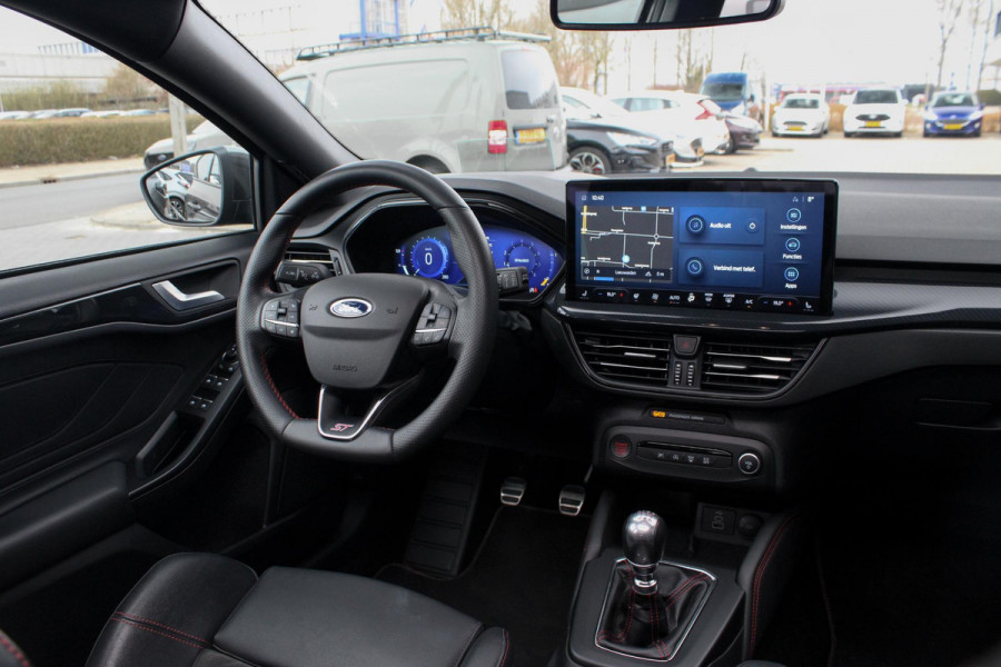 Ford Focus 2.3 Ecoboost 280pk ST-3 | Sper Differentieel | Panoramadak | Adaptive cruise control |Winter Pack | Trekhaak Afneembaar