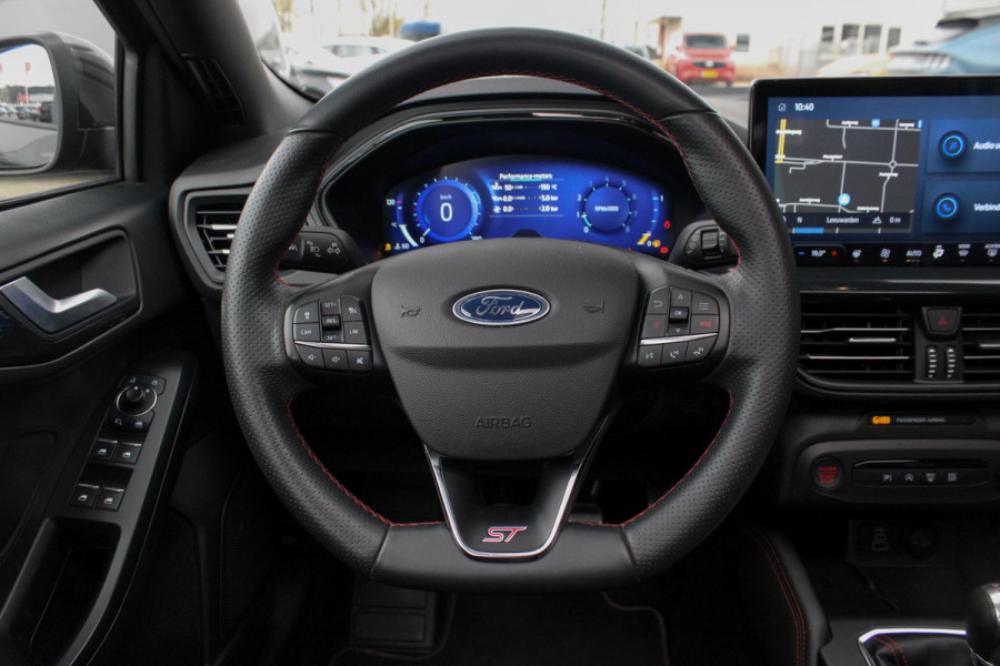 Ford Focus 2.3 Ecoboost 280pk ST-3 | Sper Differentieel | Panoramadak | Adaptive cruise control |Winter Pack | Trekhaak Afneembaar