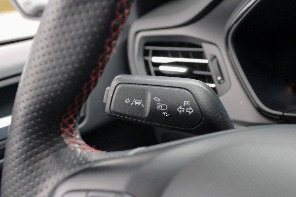 Ford Focus 2.3 Ecoboost 280pk ST-3 | Sper Differentieel | Panoramadak | Adaptive cruise control |Winter Pack | Trekhaak Afneembaar