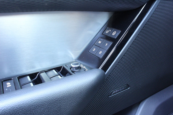 Land Rover Range Rover Velar 3.0 V6 AWD R-Dynamic HSE PANO CARPLAY MERIDIAN '18