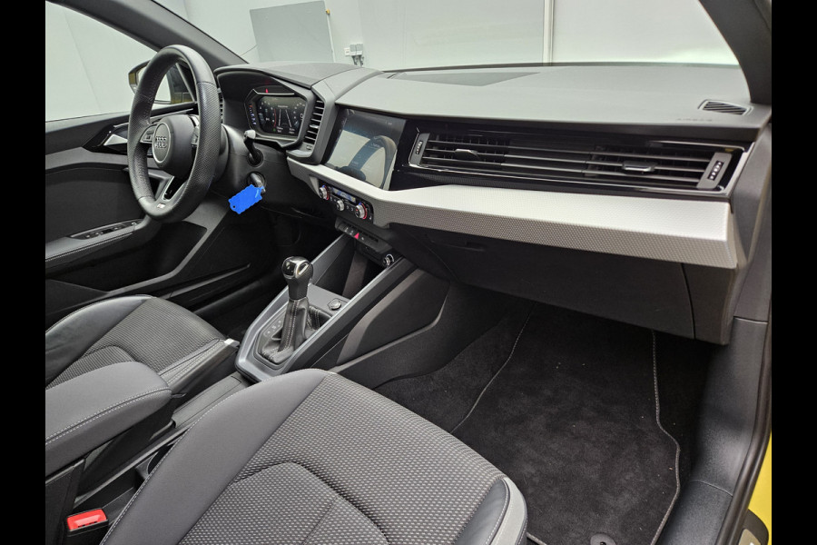 Audi A1 Sportback 35 TFSI S Line 150pk Dealer O.H | Apple Carplay | S Line Sportstoelen Verwarmd | LED Koplampen | Virtual | 17"L.M | Laneassist |