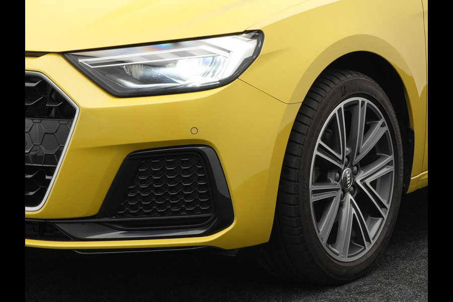 Audi A1 Sportback 35 TFSI S Line 150pk Dealer O.H | Apple Carplay | S Line Sportstoelen Verwarmd | LED Koplampen | Virtual | 17"L.M | Laneassist |
