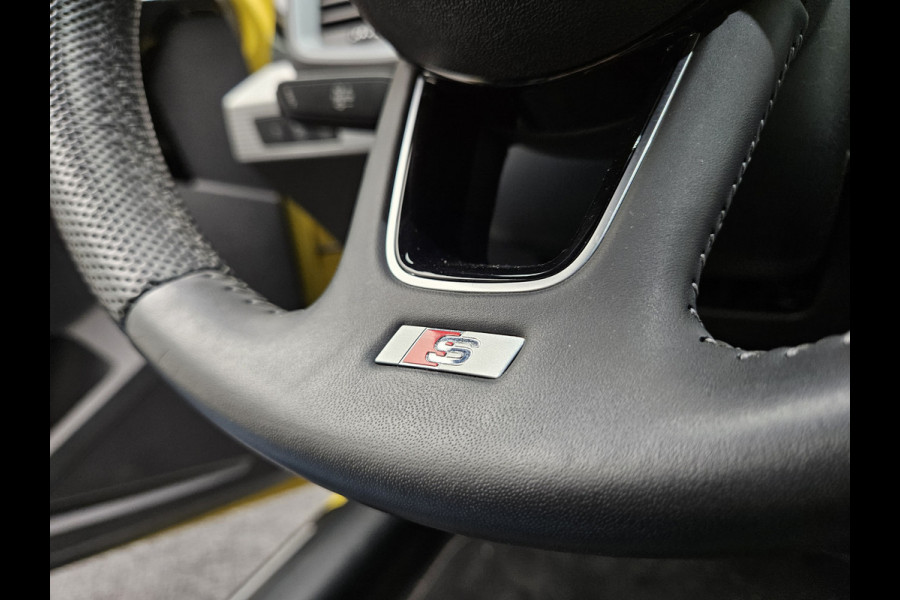 Audi A1 Sportback 35 TFSI S Line 150pk Dealer O.H | Apple Carplay | S Line Sportstoelen Verwarmd | LED Koplampen | Virtual | 17"L.M | Laneassist |