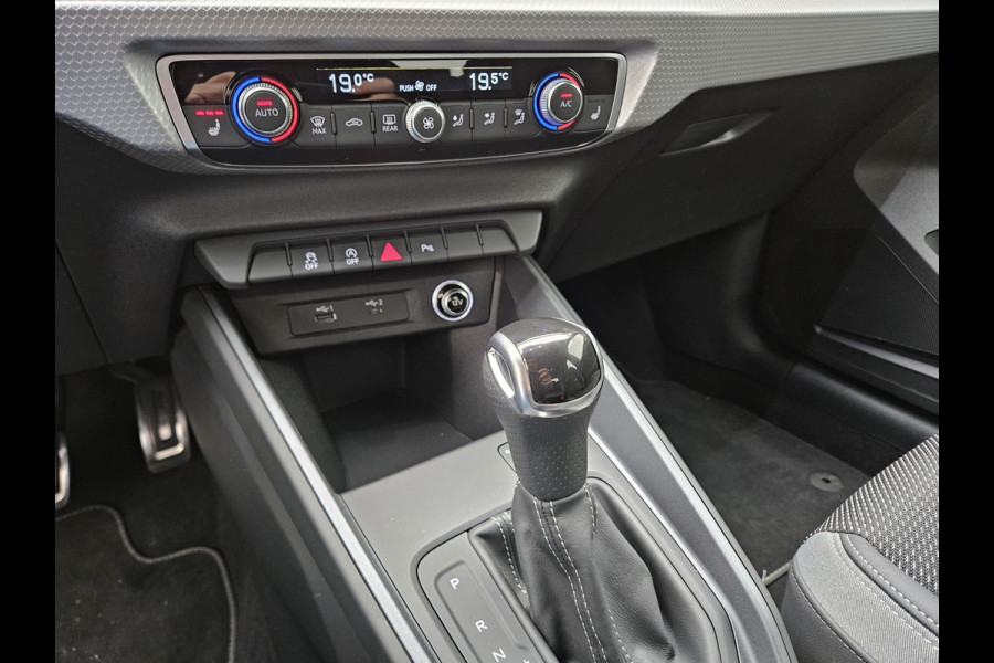 Audi A1 Sportback 35 TFSI S Line 150pk Dealer O.H | Apple Carplay | S Line Sportstoelen Verwarmd | LED Koplampen | Virtual | 17"L.M | Laneassist |