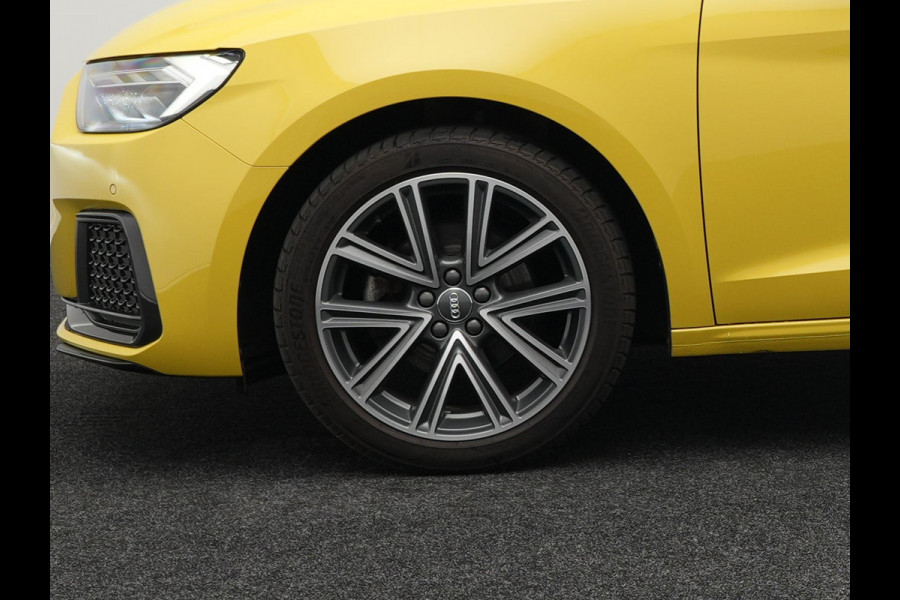 Audi A1 Sportback 35 TFSI S Line 150pk Dealer O.H | Apple Carplay | S Line Sportstoelen Verwarmd | LED Koplampen | Virtual | 17"L.M | Laneassist |