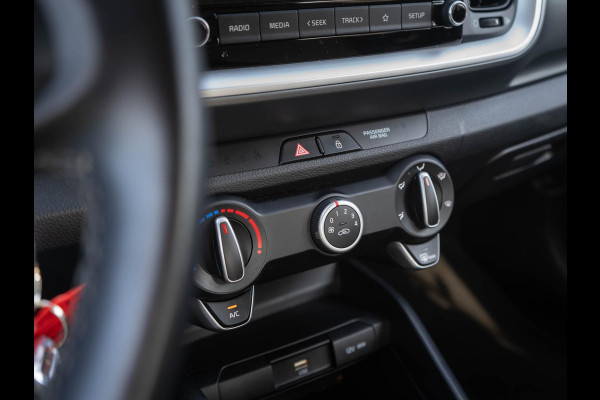 Kia Stonic 1.0 T-GDi MHEV DynamicLine | Apple/android auto | Airco | Achteruitrijcamera |