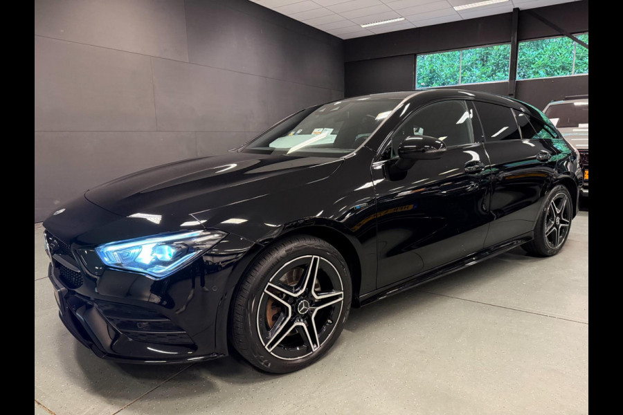 Mercedes-Benz CLA-Klasse Shooting Brake 250 e AMG PREMIUM 218PK SFEERVERL/NAVI/DAB/LED/V-COCKPIT/CARPLAY///