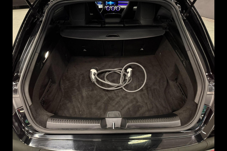 Mercedes-Benz CLA-Klasse Shooting Brake 250 e AMG PREMIUM 218PK SFEERVERL/NAVI/DAB/LED/V-COCKPIT/CARPLAY///