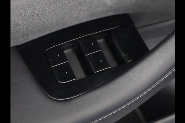Tesla Model 3 Black Sport Pack Standard RWD Plus 60 kWh