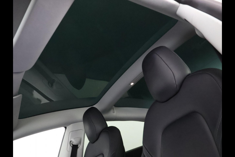 Tesla Model 3 Black Sport Pack Standard RWD Plus 60 kWh