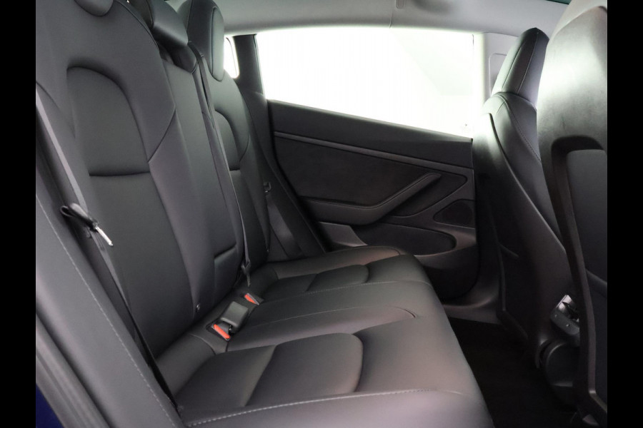 Tesla Model 3 Black Sport Pack Standard RWD Plus 60 kWh