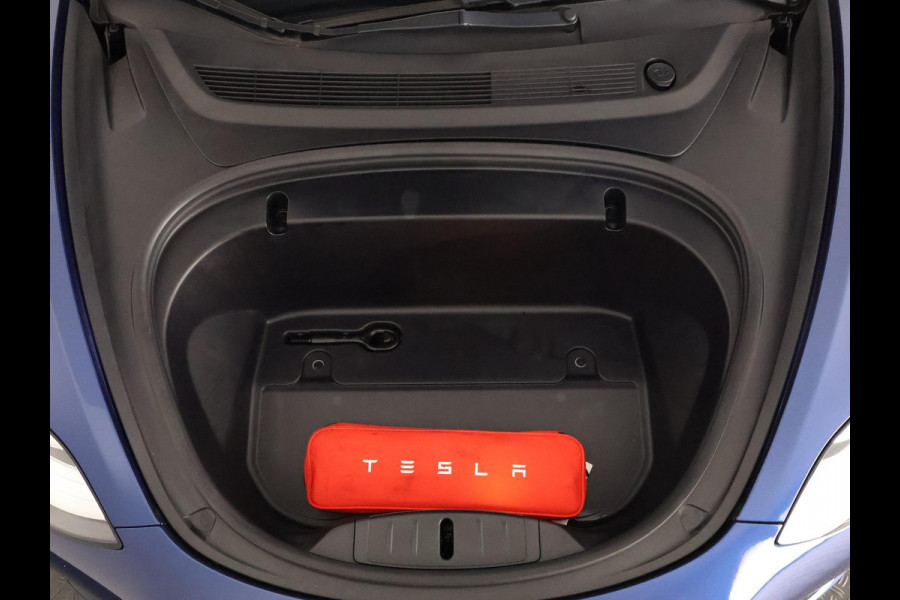Tesla Model 3 Black Sport Pack Standard RWD Plus 60 kWh