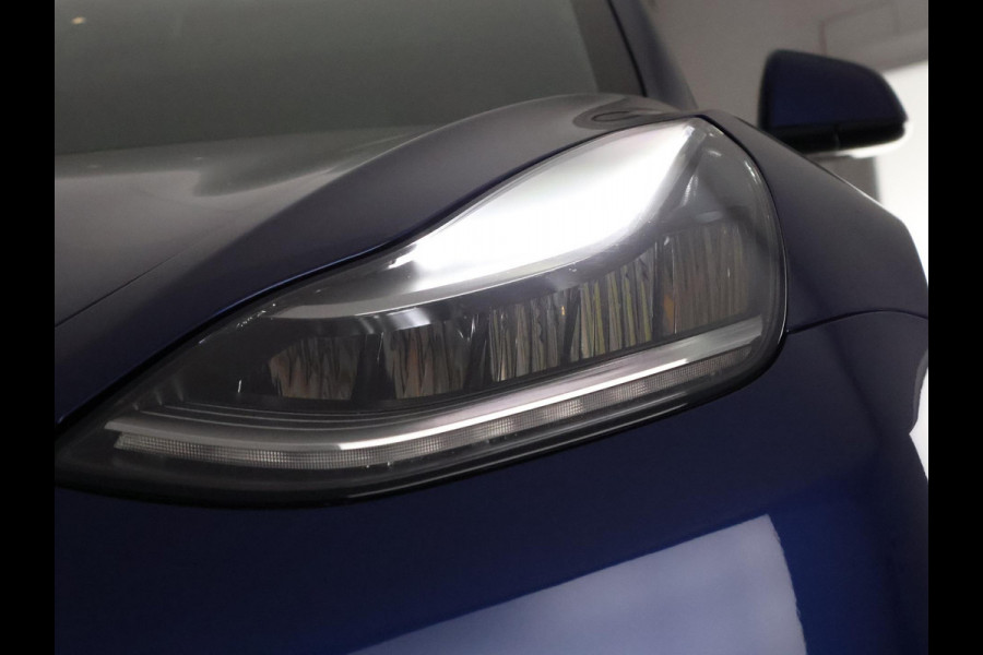 Tesla Model 3 Black Sport Pack Standard RWD Plus 60 kWh