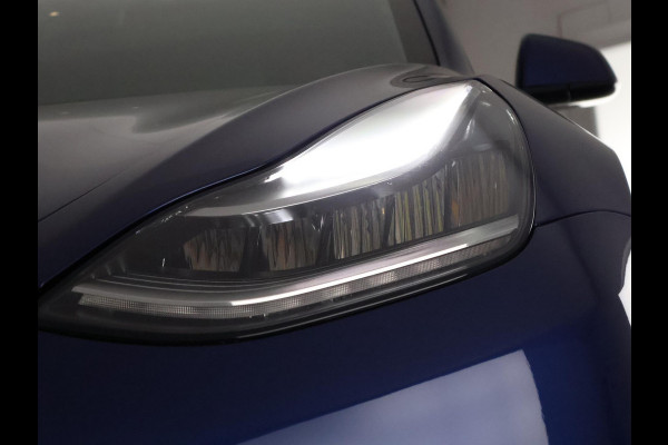 Tesla Model 3 Black Sport Pack Standard RWD Plus 60 kWh