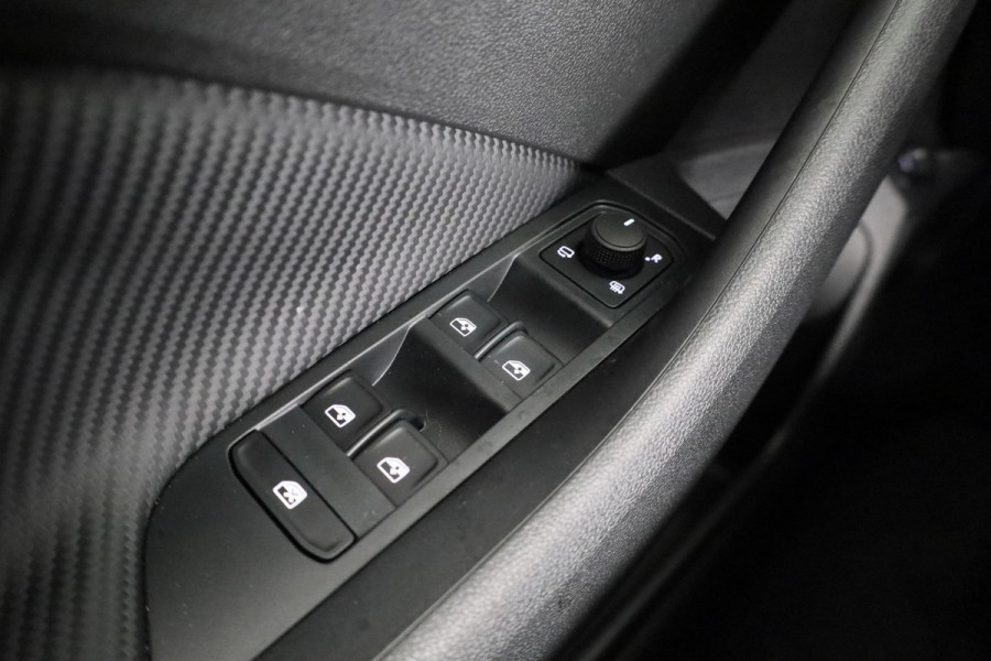 Škoda SCALA Monte Carlo 1.0 TSI 115 pk 7 versn. DSG | Panoramadak | Winter pakket | Parkeercamera