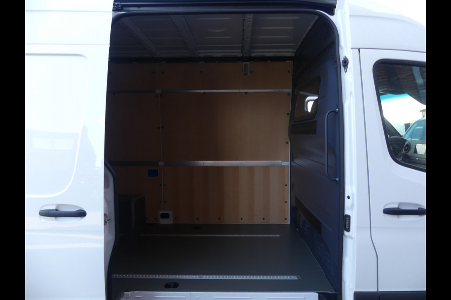 Mercedes-Benz Sprinter 317 CDI L2H2 3500KG Trekgewicht Camera/Airco/PDC