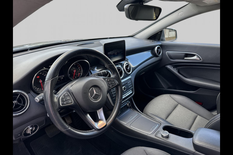 Mercedes-Benz CLA-Klasse 180 Ambition | automaat | dealer onderhouden