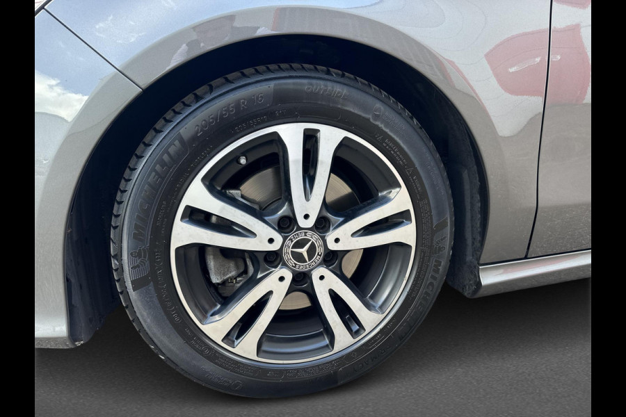 Mercedes-Benz CLA-Klasse 180 Ambition | automaat | dealer onderhouden