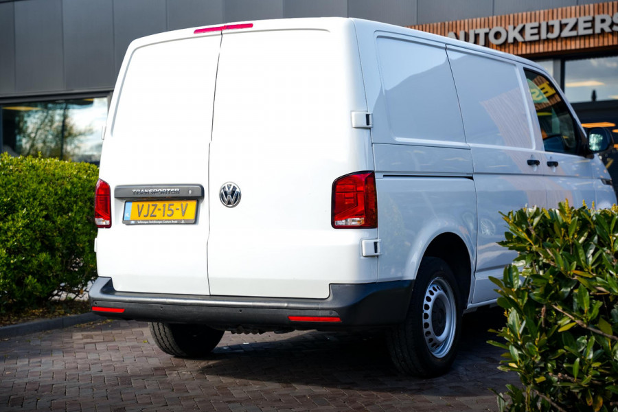 Volkswagen Transporter 2.0 TDI L1H1 28 Cruise Airco PDC Carplay