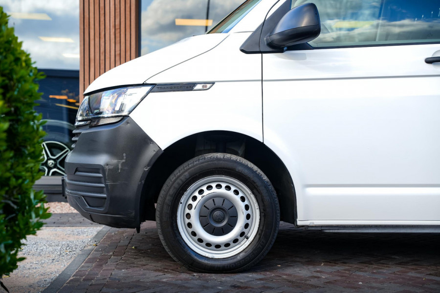 Volkswagen Transporter 2.0 TDI L1H1 28 Cruise Airco PDC Carplay