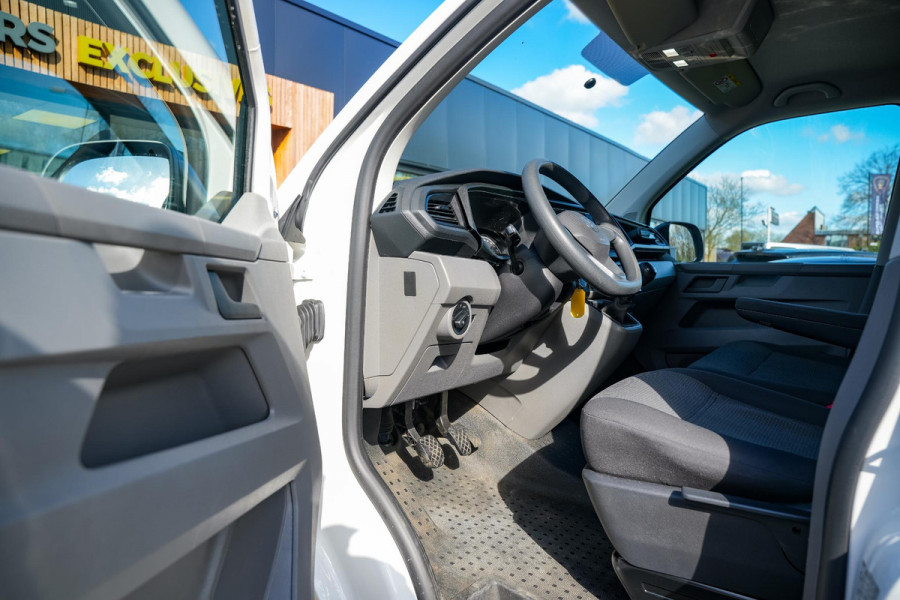 Volkswagen Transporter 2.0 TDI L1H1 28 Cruise Airco PDC Carplay