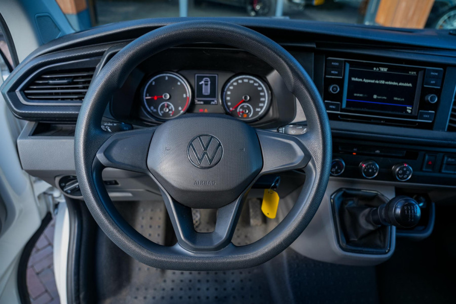 Volkswagen Transporter 2.0 TDI L1H1 28 Cruise Airco PDC Carplay