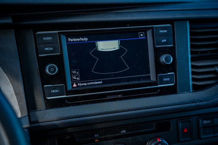 Volkswagen Transporter 2.0 TDI L1H1 28 Cruise Airco PDC Carplay