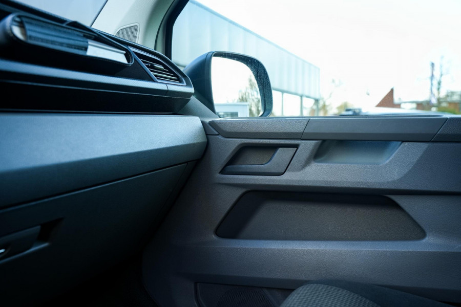 Volkswagen Transporter 2.0 TDI L1H1 28 Cruise Airco PDC Carplay