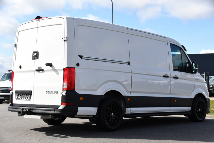 MAN TGE 35 2.0 L3H2 Black & White Edition Adaptieve Cruise, Camera, Carplay, 177PK, LED, Sensoren, Trekhaak, Stoelverwarming, UNIEK!