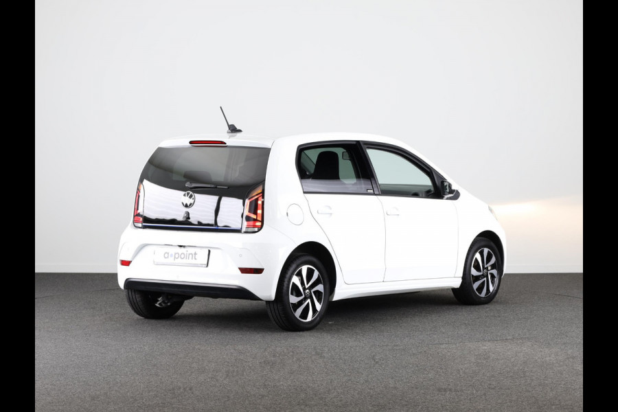 Volkswagen e-Up! e-up! Style Active 83 pk | Navigatie via App | Autom. airco | Cruise control | Achteruitrijcamera | Stoelverwarming |