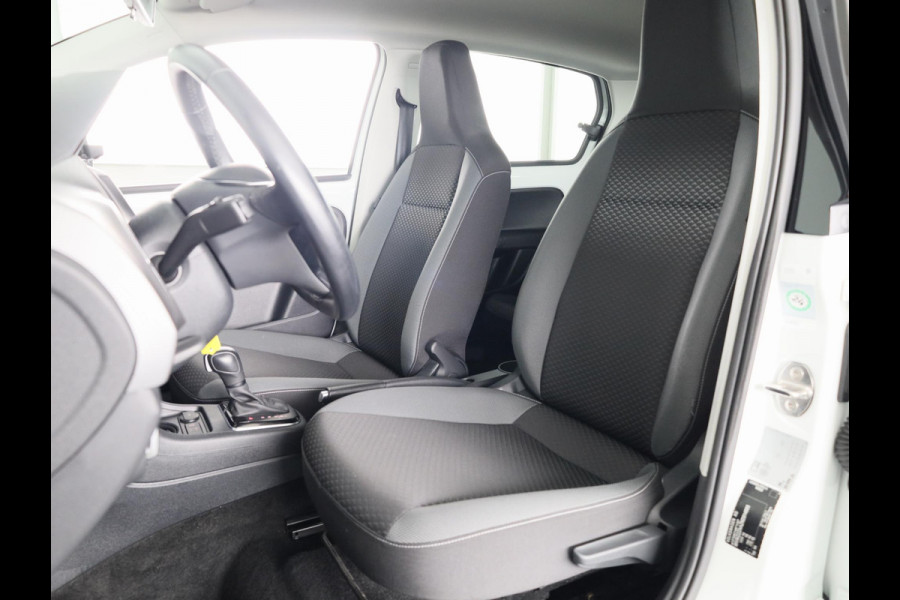 Volkswagen e-Up! e-up! Style Active 83 pk | Navigatie via App | Autom. airco | Cruise control | Achteruitrijcamera | Stoelverwarming |