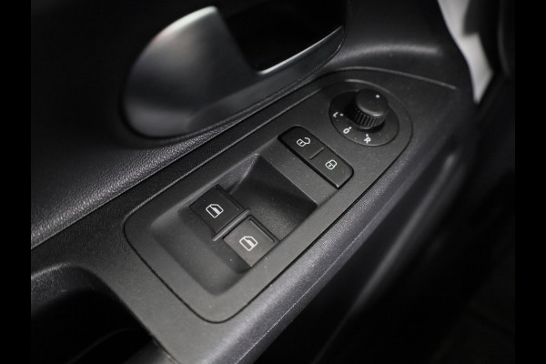 Volkswagen e-Up! e-up! Style Active 83 pk | Navigatie via App | Autom. airco | Cruise control | Achteruitrijcamera | Stoelverwarming |