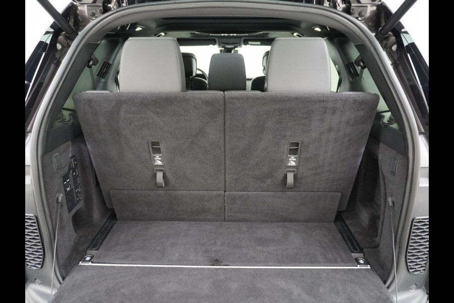 Land Rover Discovery 3.0 D300 R-Dynamic SE 7p. NIEUW MODEL | PANO | 360 CAMERA | 7 PERSOONS