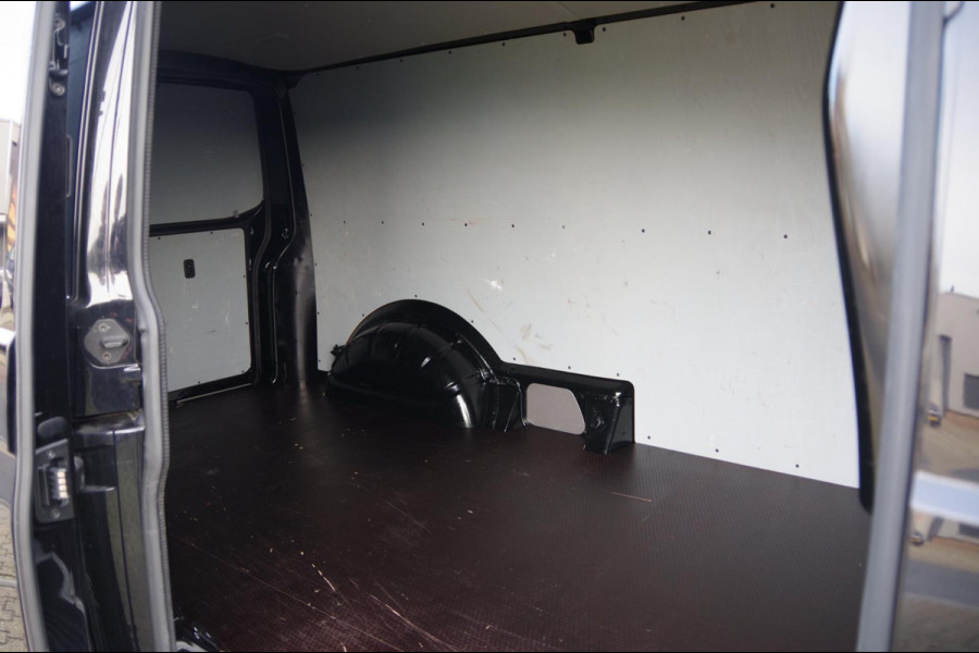 Volkswagen Transporter 2.0 TDI BULLI L2 150PK AUT. LED, LEDER, VIRTUAL, ADAPT. CRUISE, CAMERA, NAVI, AIRCO, PDC, APPLE CARPLAY
